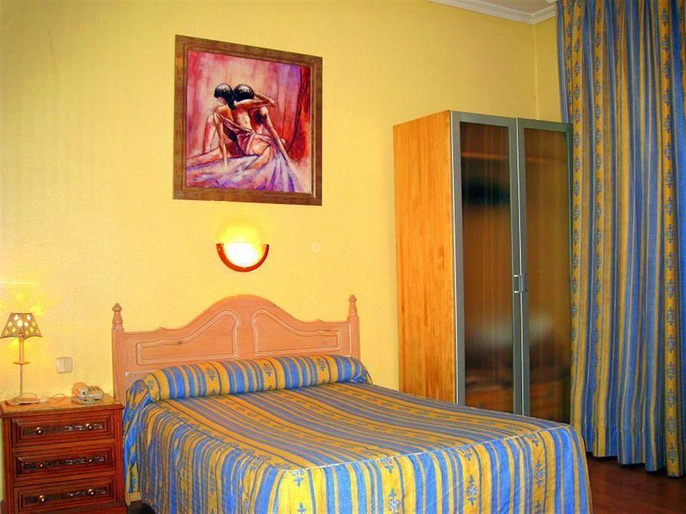 Ch Plaza D'Ort Rooms IV Madryt Zewnętrze zdjęcie