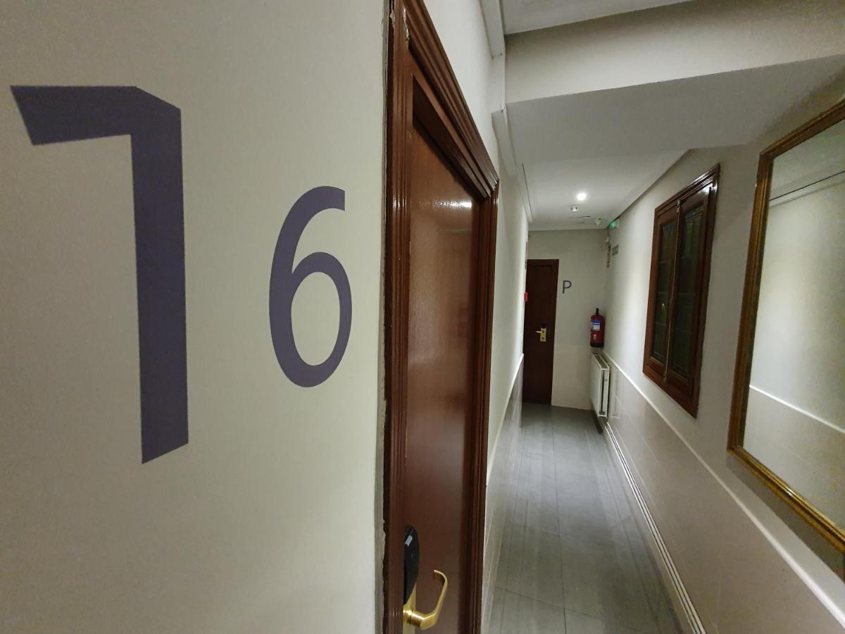Ch Plaza D'Ort Rooms IV Madryt Zewnętrze zdjęcie