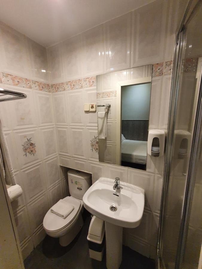 Ch Plaza D'Ort Rooms IV Madryt Zewnętrze zdjęcie