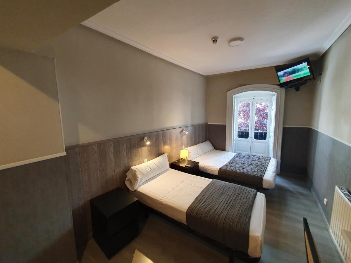 Ch Plaza D'Ort Rooms IV Madryt Zewnętrze zdjęcie